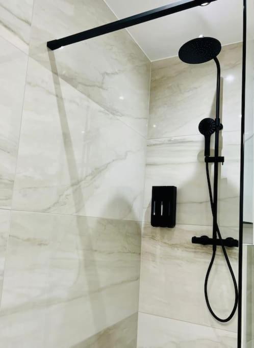Appartement Tropical เลียจ ภายนอก รูปภาพ